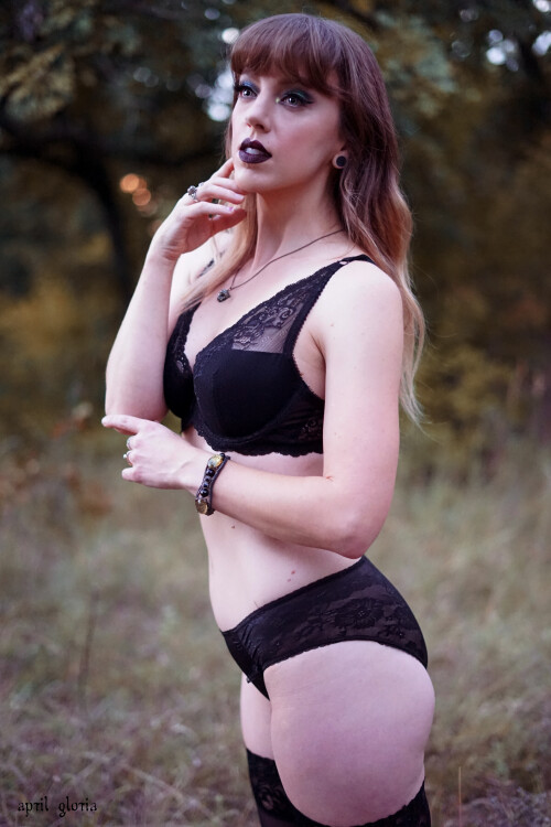 April Gloria Nude Leaked Onlyfans Photo April Gloria Nude Leaked Onlyfans Photo