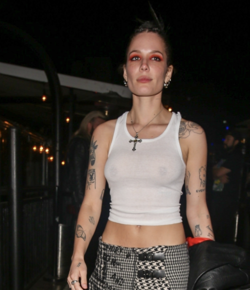 halsey-see-through-2-768x890ae46d35e9eaf48da.png