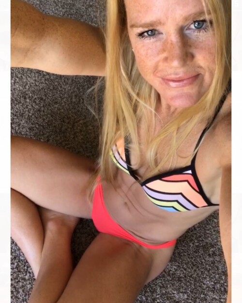 hollyholm_61639544_370817016906882_8451114854000245756_n2452d5570c301c0b.jpg