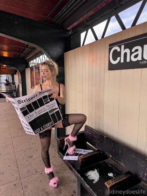 Dineyland Nude Leaked Onlyfans Photo