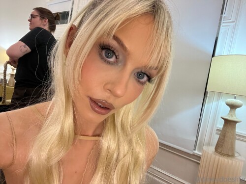 Dineyland Nude Leaked Onlyfans Photo