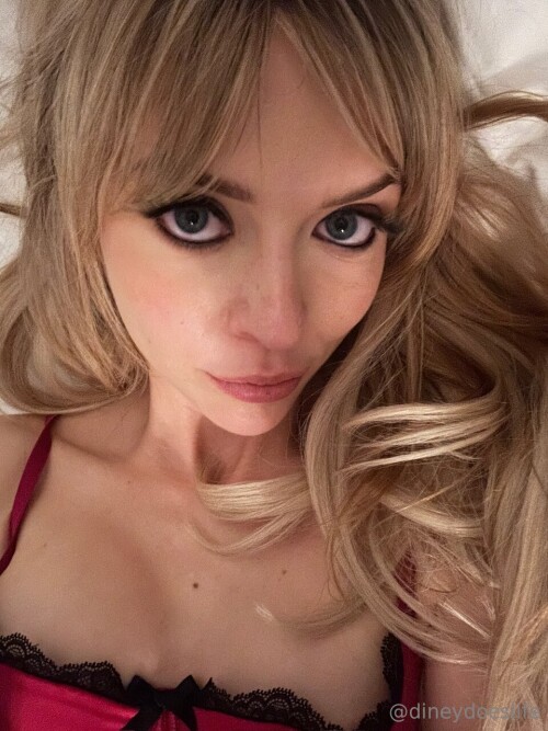 Dineyland Nude Leaked Onlyfans Photo