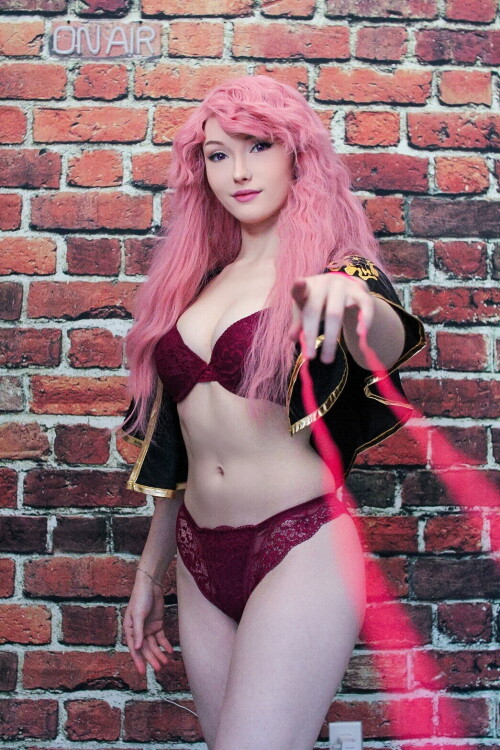 Leah Daberry | ChameLeahn | Daberrybestcosplay | ReptiLeahn Nude Leaked Onlyfans Photo