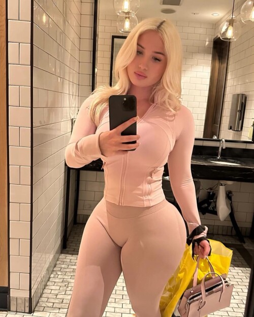 Victoriaavixen / blonde.vixen Nude Leaked Onlyfans Photo Victoriaavixen / blonde.vixen Nude Leaked Onlyfans Photo
