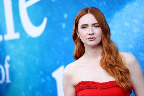karen-gillan-258feb3973fe8697eb.jpg