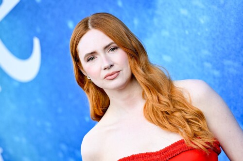 karen-gillan-263b0abdf4e1eee71b.jpg