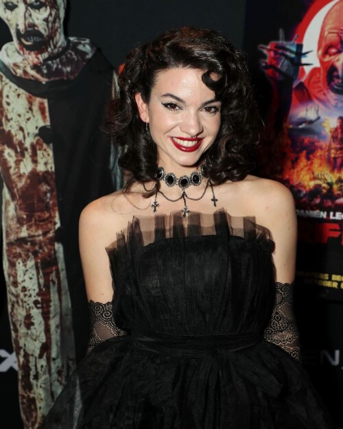 laurenlavera16650958332943359639123909519_5696192326b1437e41e20841dd.md.jpg