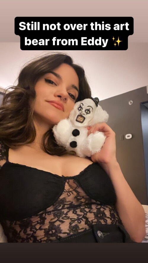 laurenlavera16815996993081804115356258896_56961923261e617464d6b1475f.md.jpg