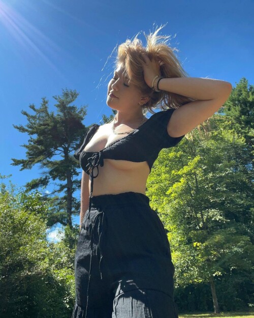 laurensuzaanne16620513442917820610358471692_132229352333e5e6d8a34830343.md.jpg