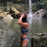 lauriehernandez_1735252495_3531876377882322389_135225429c4e25d4645b2e98
