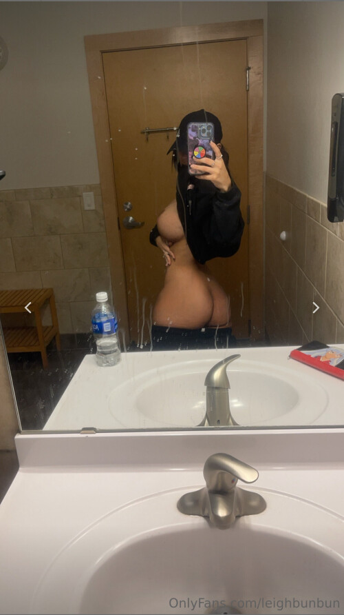 Leighbunbun Nude Leaked Onlyfans Photo Leighbunbun Nude Leaked Onlyfans Photo
