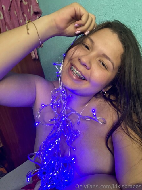 kikisbraces Nude Leaked Onlyfans Photo kikisbraces Nude Leaked Onlyfans Photo