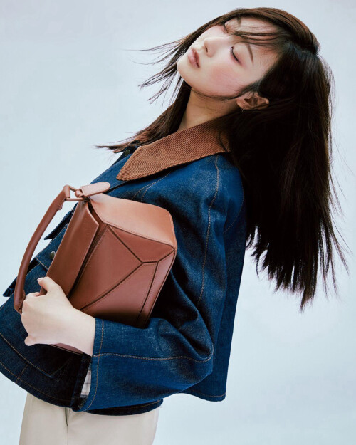 loeweellekorea2408_177ebfdde69b3aa19.md.jpg