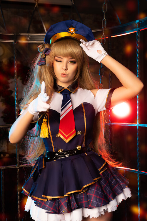 love_live___minami_kotori_cosplay_by_disharmonica_dcm3b9j9a5e0c2d0102f4ed.jpg