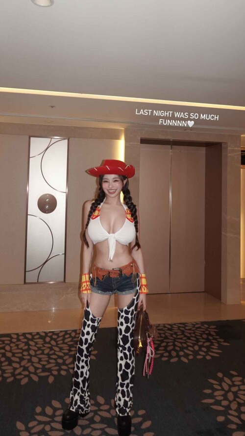 lovelynnboo-20241027-000180b2c3c1762965f1.jpg
