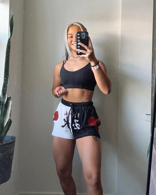 lyla.fit_1678211580_3053382498218711913_40958515443dd10daced66256fe.md.jpg