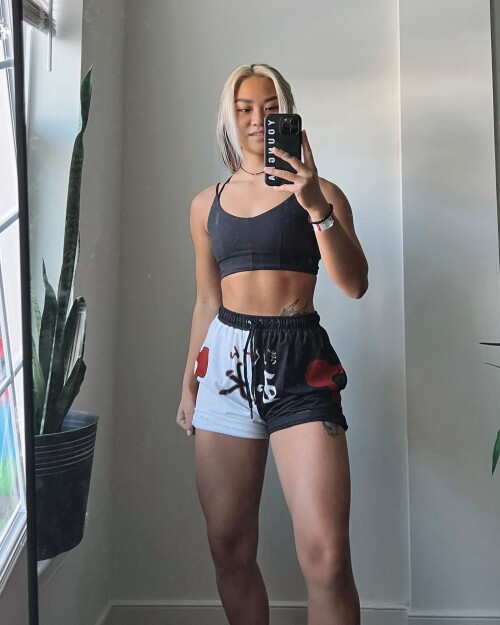 lyla.fit_1678211580_3053382498227178326_40958515443a7c40d21e3811dd4.md.jpg