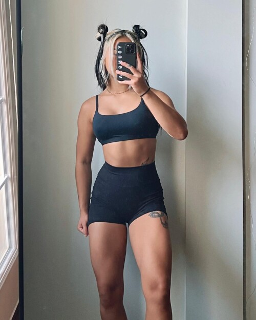 lyla.fit_1685027281_3110556744896887607_409585154431f64501b5d56c753.md.jpg