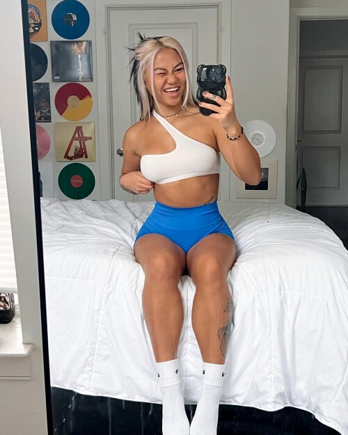 lyla.fit_1701367220_3247626086953906076_409585154436785f7b5b66d7517.md.jpg