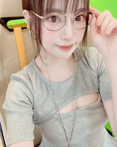 maimai__twitch___C3rrKhxSqLx___09830c75bc8353a1.md.jpg