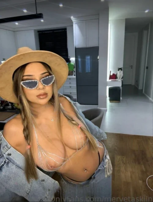 mervetaskiin Nude Leaked Onlyfans Photo mervetaskiin Nude Leaked Onlyfans Photo