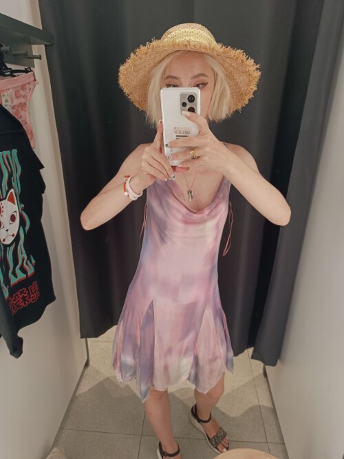 miss_astra_vert_173586ce8eabbdd0e95.jpg