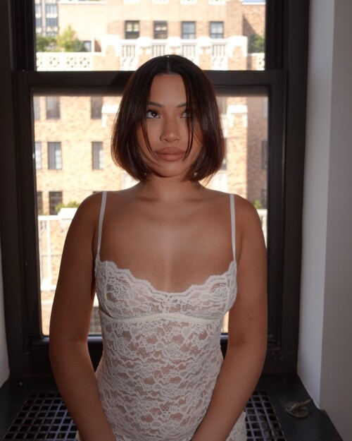 missjuliakelly_3586340699842594585s2025-3-11-22.7.646-story7491739cb47d8dfb.md.jpg