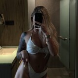mollyelisevip_297e7ff2c7f4aa35a2