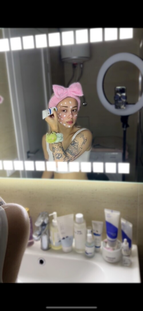 mollyy_pollyy_64c20c76f0e45622a0.jpg