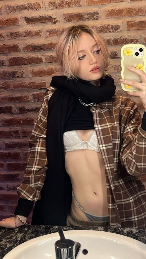 Moondays Nude Leaked Onlyfans Photo Moondays Nude Leaked Onlyfans Photo