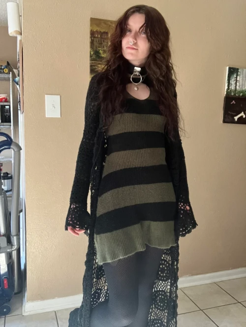 new-dress-same-nightmare-they-them-v0-z9gzp2by6nce1fb5d3f3f23b8dae4.webp