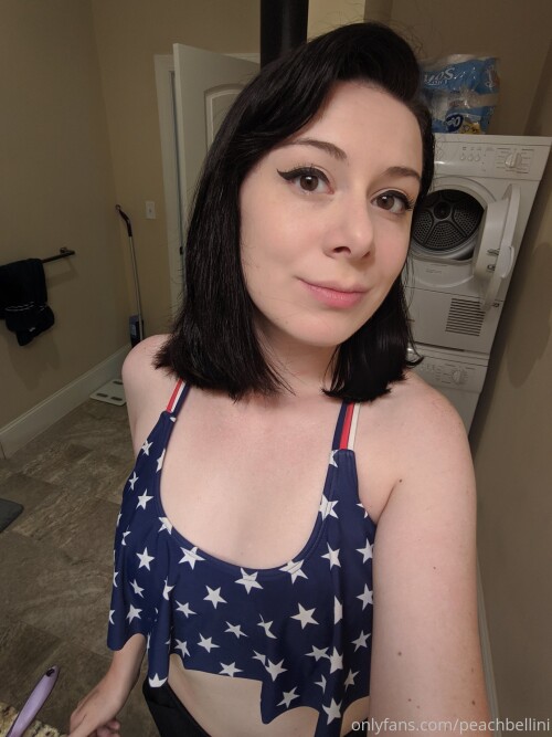 peachbellini Nude Leaked Onlyfans Photo peachbellini Nude Leaked Onlyfans Photo