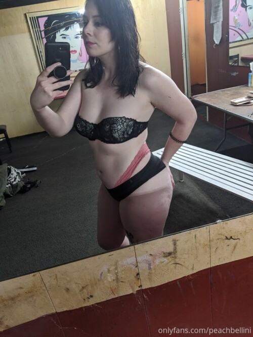 peachbellini Nude Leaked Onlyfans Photo peachbellini Nude Leaked Onlyfans Photo
