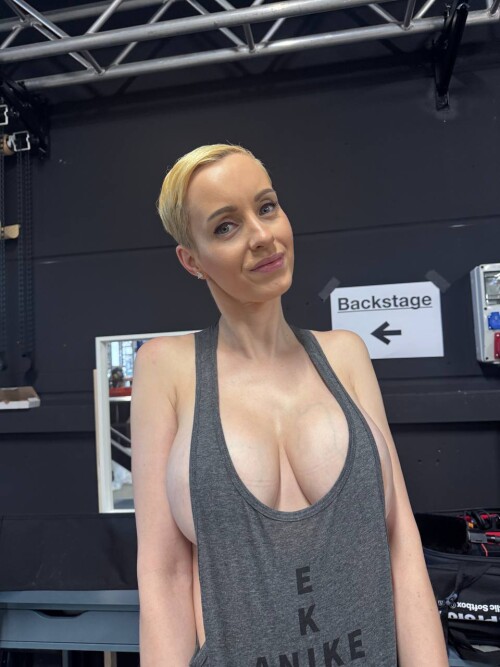 Anike Ekina Nude Leaked Onlyfans Photo