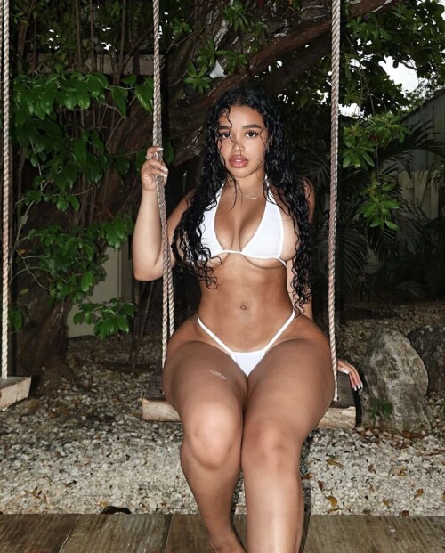 Giselle Lynette | dguzzler Nude Leaked Onlyfans Photo