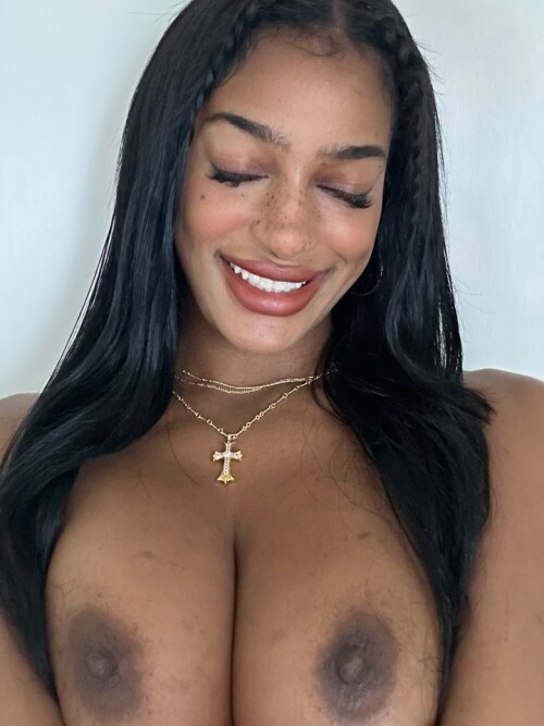 drayadominicana / Freckles Nude Leaks OnlyFans - Fapshots