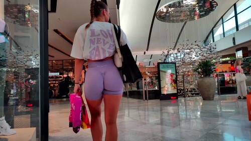 purple-princess.mp4_snapshot_01.48.8758dc798cc9408c9a1.jpg