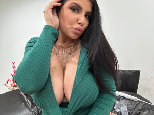 romi_rain_3851064066883_source-7926afb45cb3dad66.md.jpg