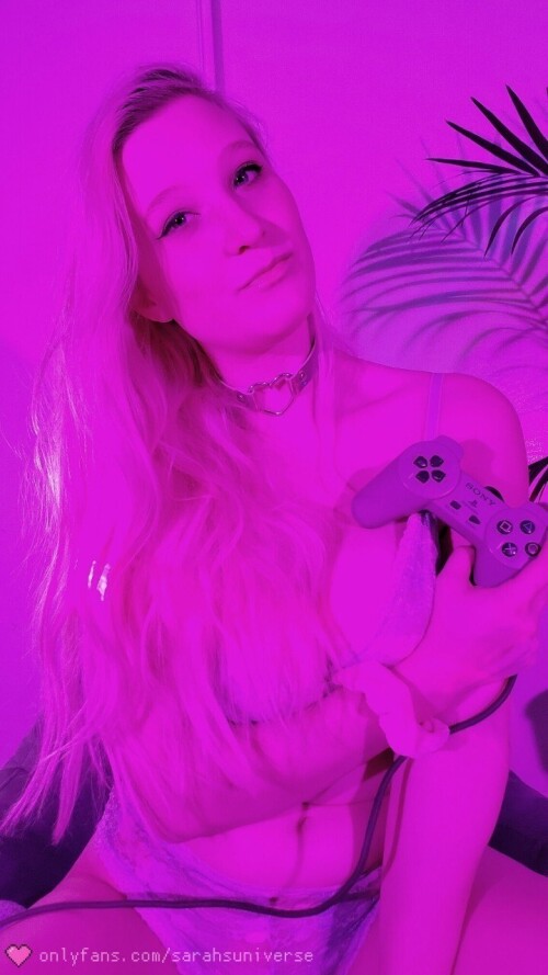 sarahsuniverse-2020-11-30-1360219883-My-naked-bod-under-some-pink-and-purple-lights---hope-you-dont-mind-some-rolls-here-and-there-e57992f54d5221da3.jpg