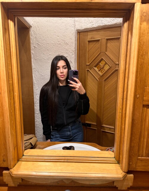 scarlettandrsn_61fde4f46f953ad891.jpg