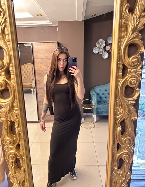 scarlettandrsn_71e8aa77d7f19f8f18.jpg