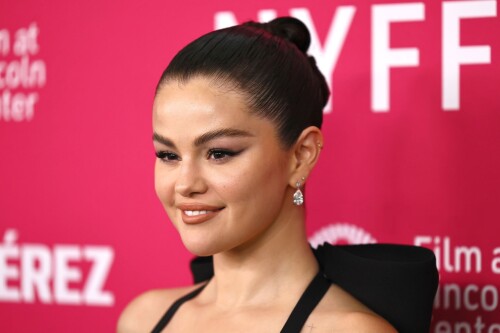 selena-11c450922e75e8faa9.jpg