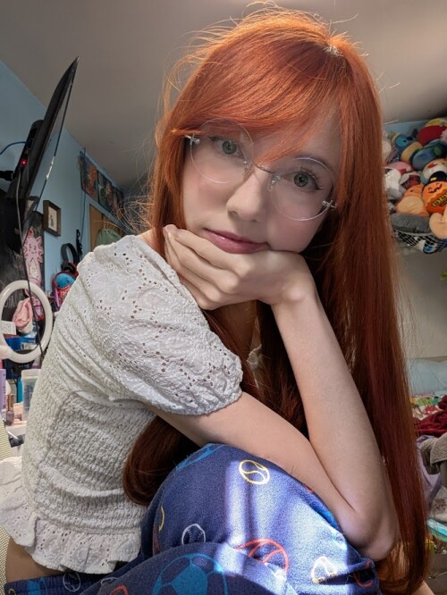 selfie7d19a1bae60a78e8d.jpg