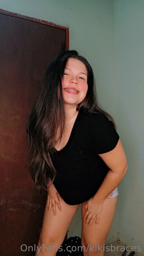 kikisbraces Nude Leaked Onlyfans Photo kikisbraces Nude Leaked Onlyfans Photo