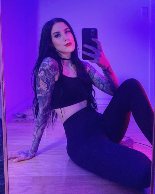 MsKILLIONAIRE / Casey Nude Leaked Onlyfans Photo MsKILLIONAIRE / Casey Nude Leaked Onlyfans Photo