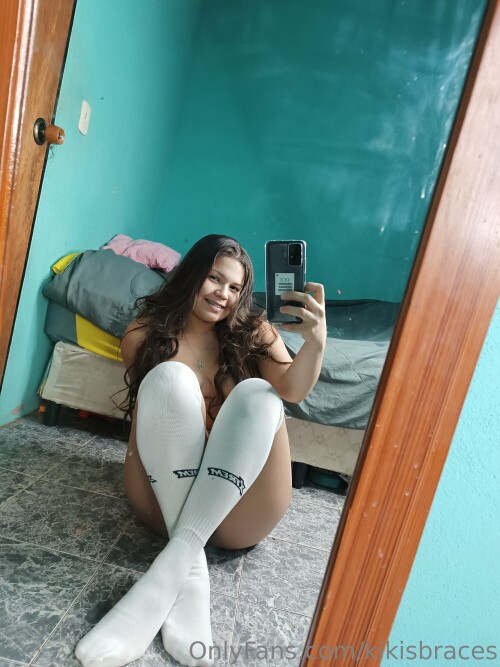 kikisbraces Nude Leaked Onlyfans Photo kikisbraces Nude Leaked Onlyfans Photo