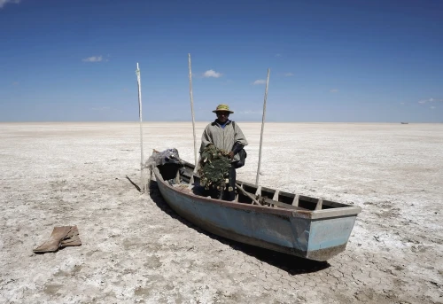 ss-160108-poopo-lake-bolivia-yh-0111dd5759e22bb211.webp