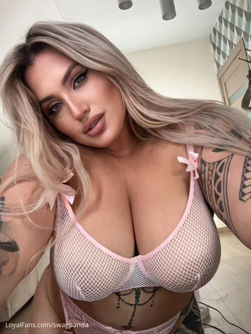 Swag Russian Panda (swagrussianpanda) Nude Leaked Onlyfans Photo