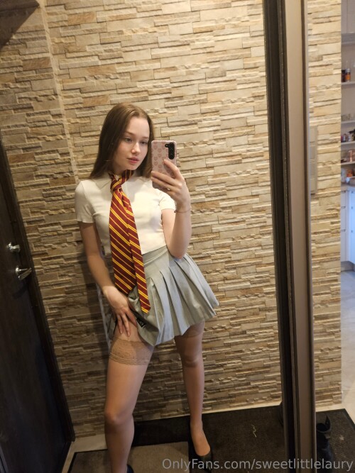 lbelanel | smallxlaura | Laura Nude Leaked Onlyfans Photo lbelanel | smallxlaura | Laura Nude Leaked Onlyfans Photo