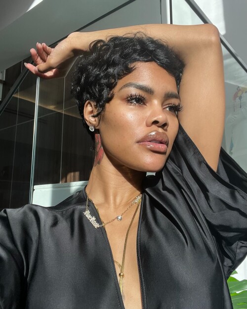 teyanataylor_1735305927_3532324600786000246_19077223e8c46aeaba980bd7.jpg